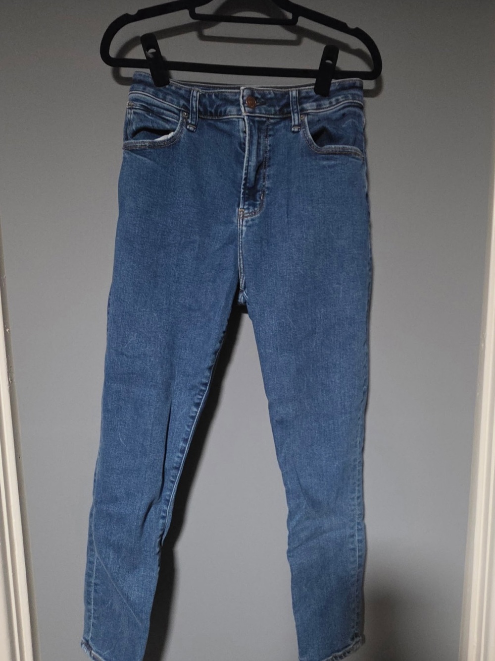 Abercrombie & Fitch curve love High-Rise Medium Blue Denim Jeans
